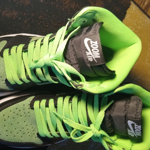 Air Jordan 1 - Picture 5 of 7